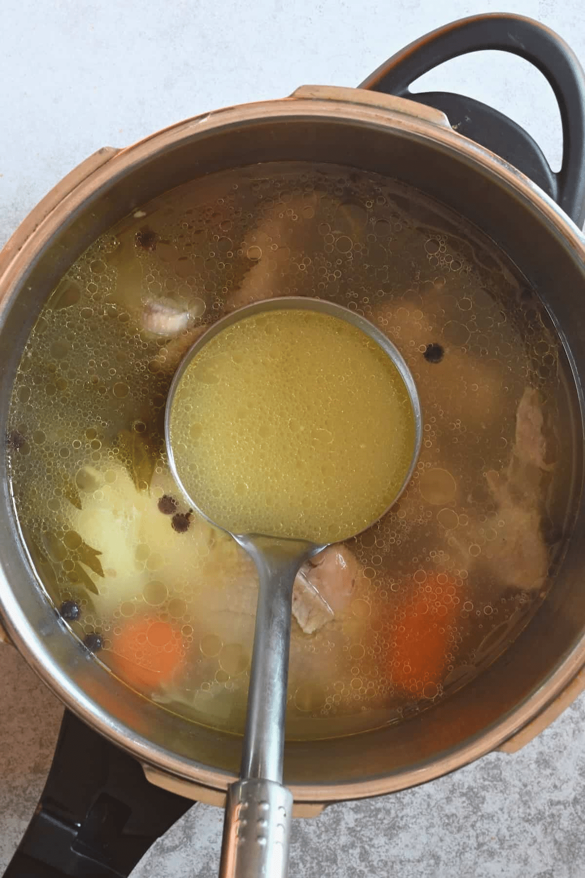 Comment Faire Du Bouillon De Poulet Avec Des Cubes De Bouillon